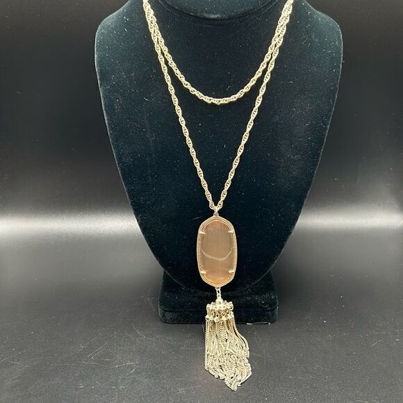 Kendra Scott Rayne Light Peach Stone Gold Tassel Necklace - Picture 1 of 5
